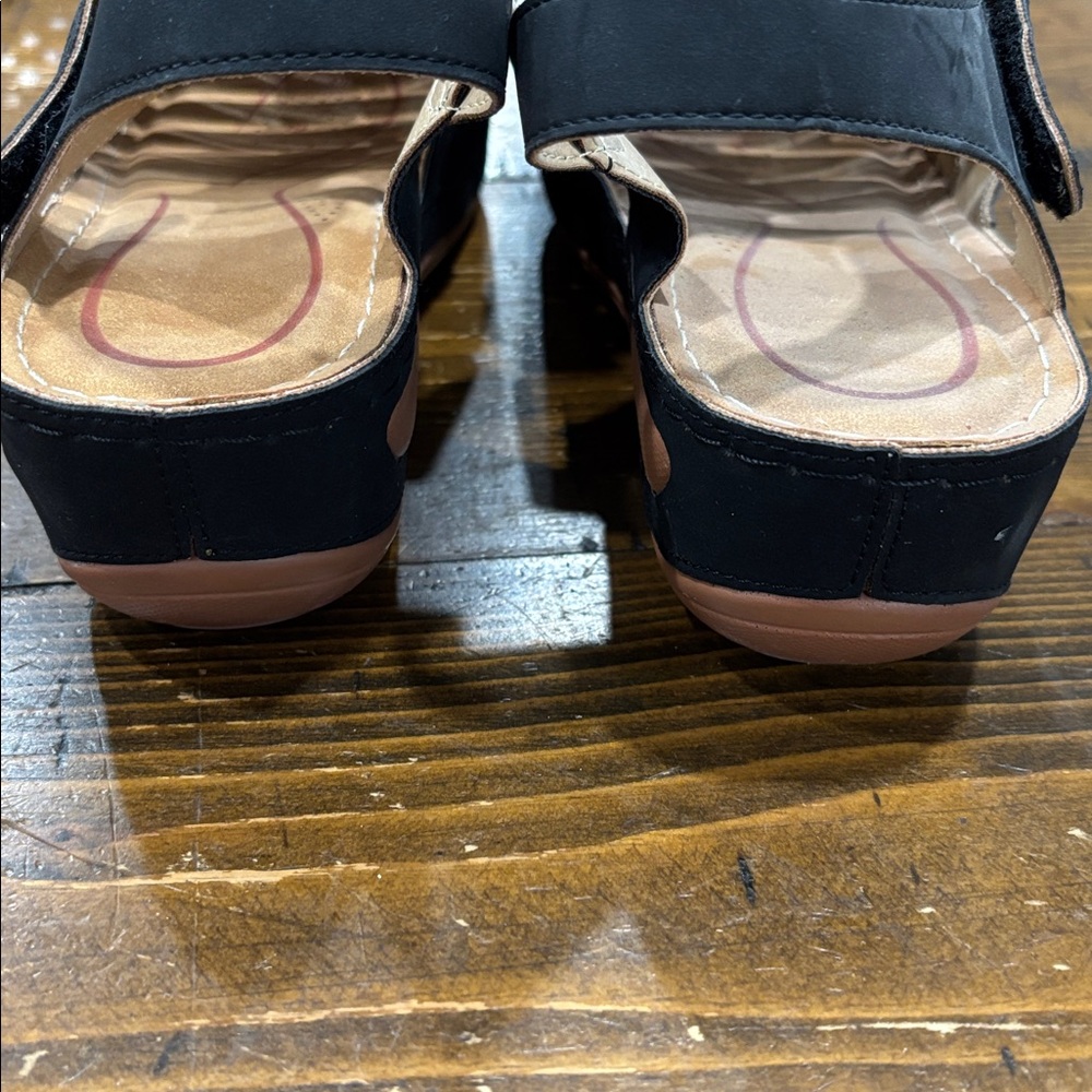 Like walking on air with these Black Strappy Sandals - Picture 3 of 5